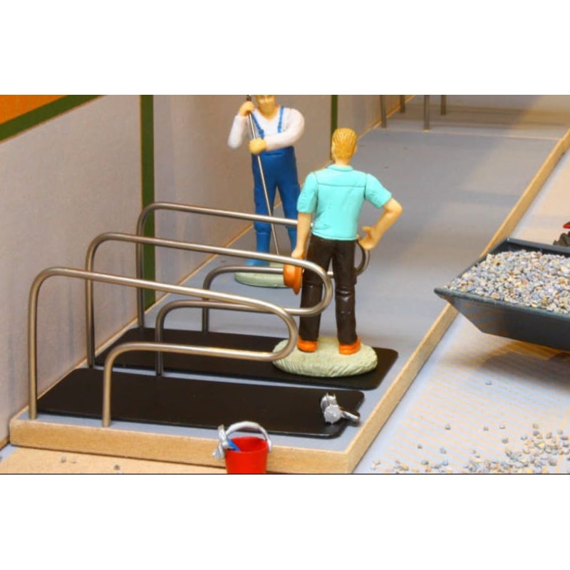 BT3012 Single Raised Cubicle Platform ** BACK IN STOCK! **