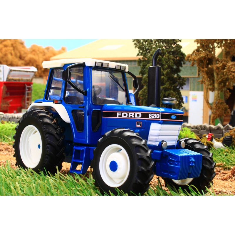 MS-43418 Britains Ford 8210 4WD Tractor with Super Q Cab ** NOW IN! ** **10%OFF**