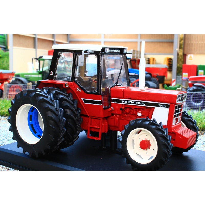 REP064 Replicagri International IH 955 Tractor with Detachable Rear Duals