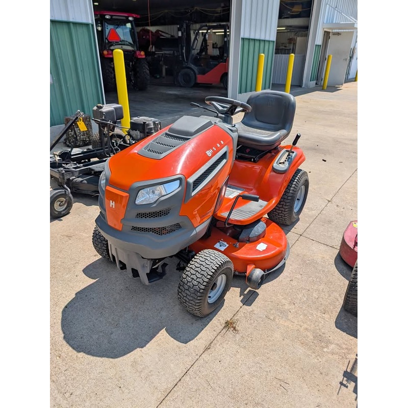 USED HUSQVARNA 22HP RIDING MOWER, 46 DECK, 196hrs – USED_YTH22V46