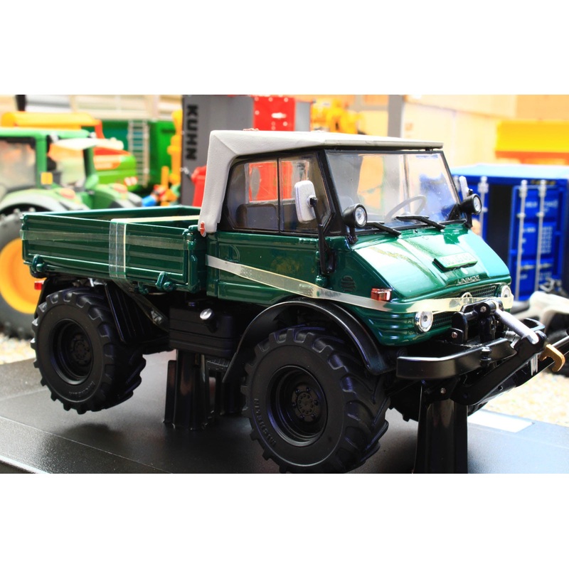 WE1048 Weise Toys 1:32 Scale Unimog 406 with Softtop in Moss Green