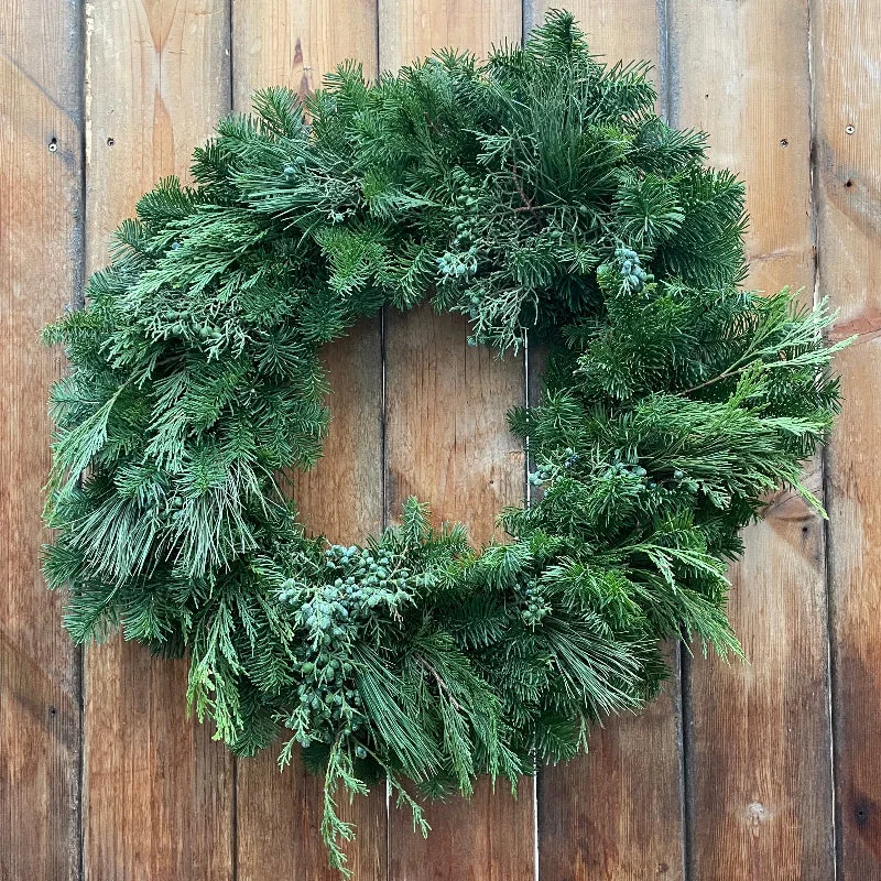 WREATH 24″ FESTIVE FRESH